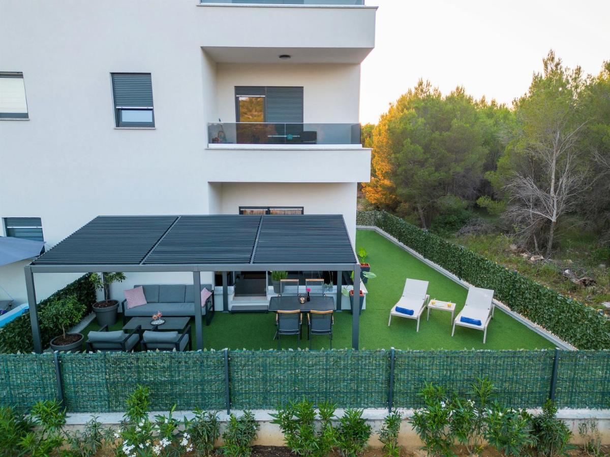 My Adriatic Place With Private Garden And Garage Sibenik Exterior photo
